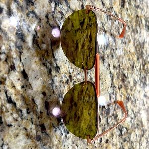 BRAND NEW DIFF Sunglasses. Never worn Rose Gold Aviators